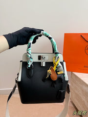 Hermes 18 Elephant Grey Toolbox 20 Milk Carton