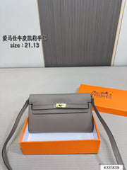 Leather Hermès Kelly handbag with box