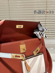 Hermes Kelly 28 Colormatic pocket bag