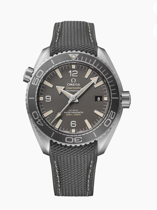 OMEGA-SEAMASTER
PLANET OCEAN 600M
43.5 mm, steel on rubber strap 215.32.44.21.01.002