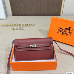 Leather Hermès Kelly handbag with box